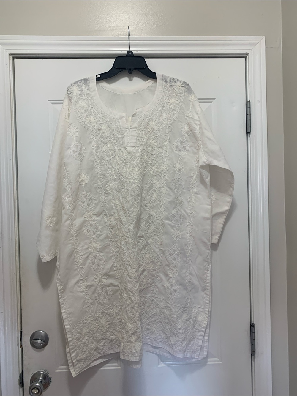 3/$15 White Embroidered Women’s Indian Or Pakistani Tunic XL